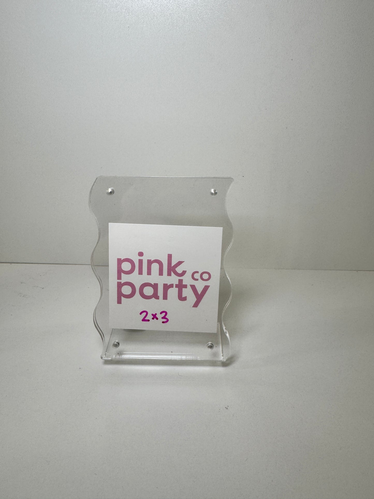 2x3 Clear Wavy Magnetic Frame