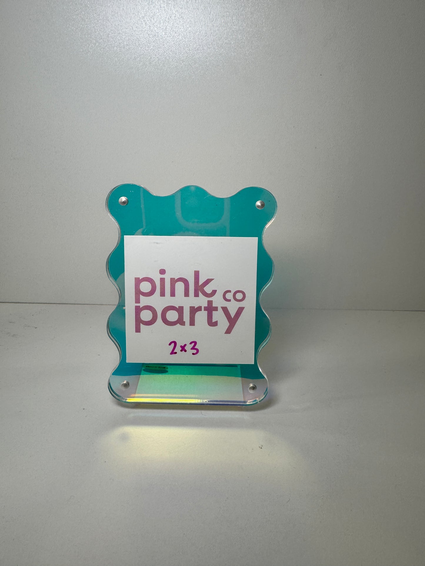 2x3 Iridescent Magnetic Frame
