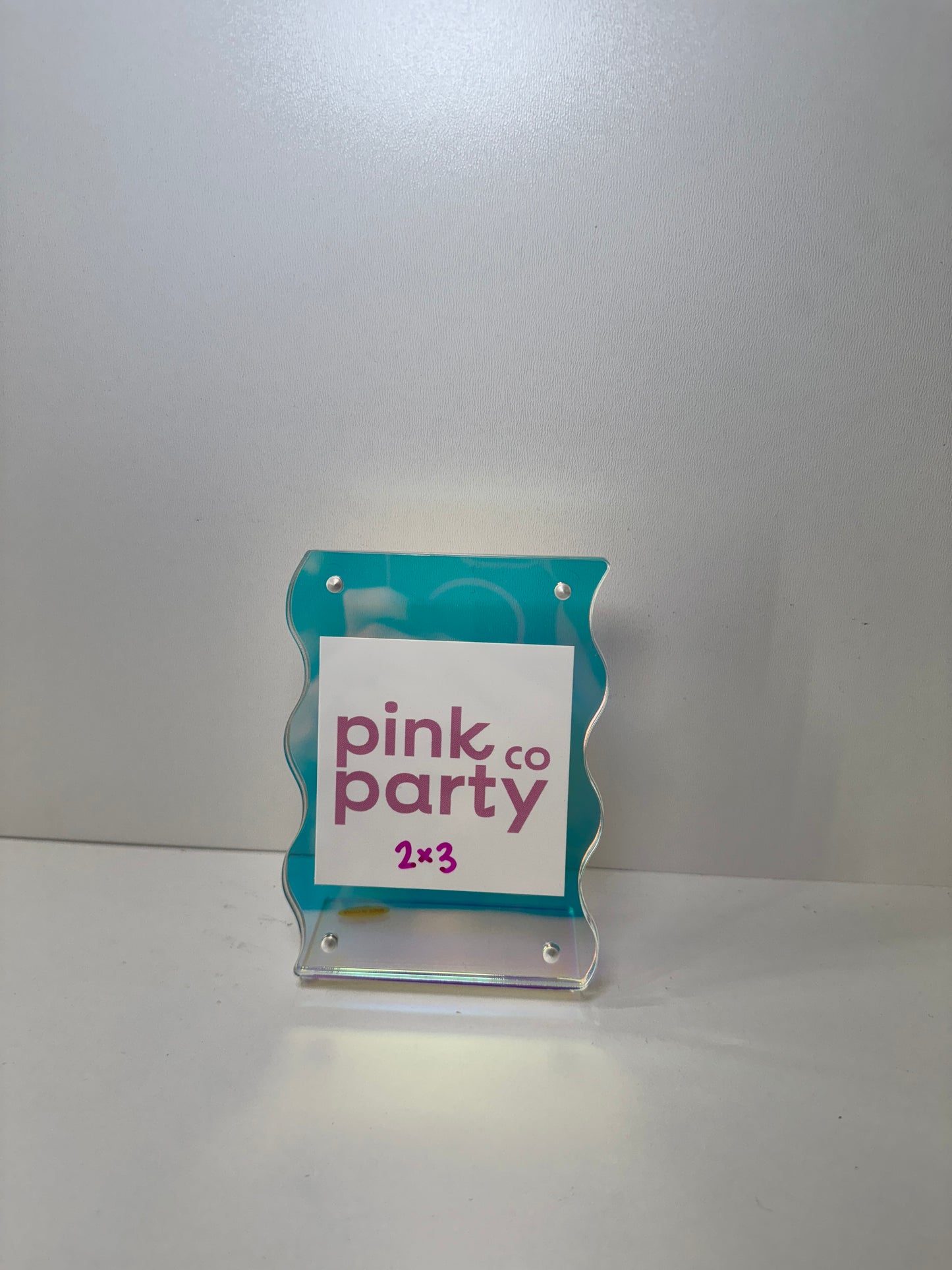 2x3 Iridescent Magnetic Frame