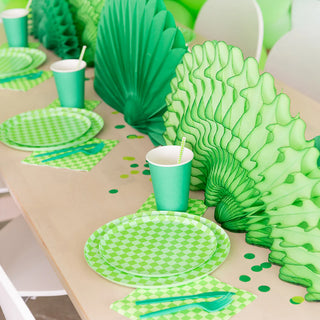 GREEN