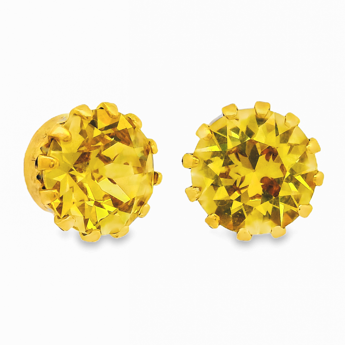 Chrisley Studs in Candy Crush: Aqua Bohemica Lemon