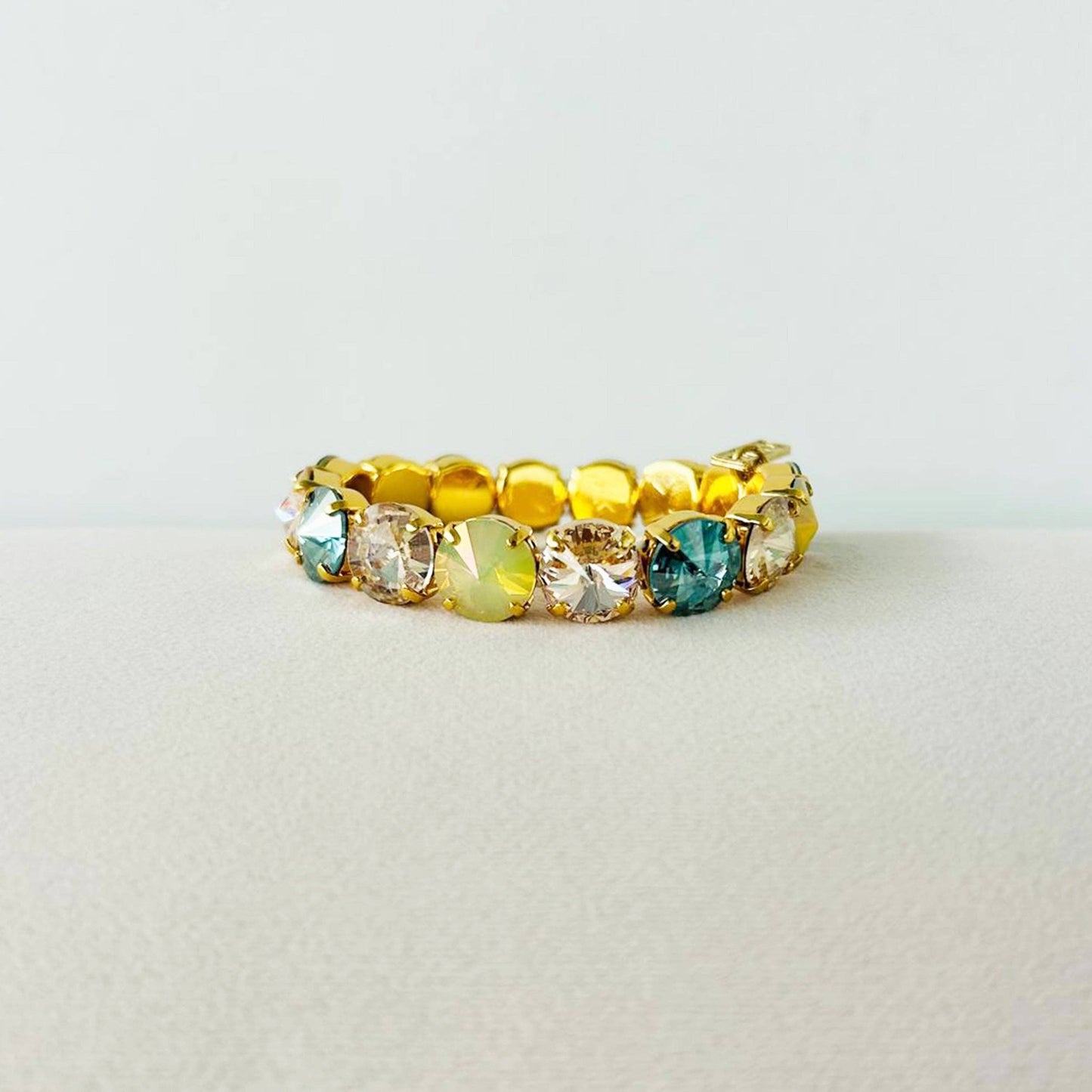 Croatia Stretch Bracelet in Mixes: Candy Crush / Medium