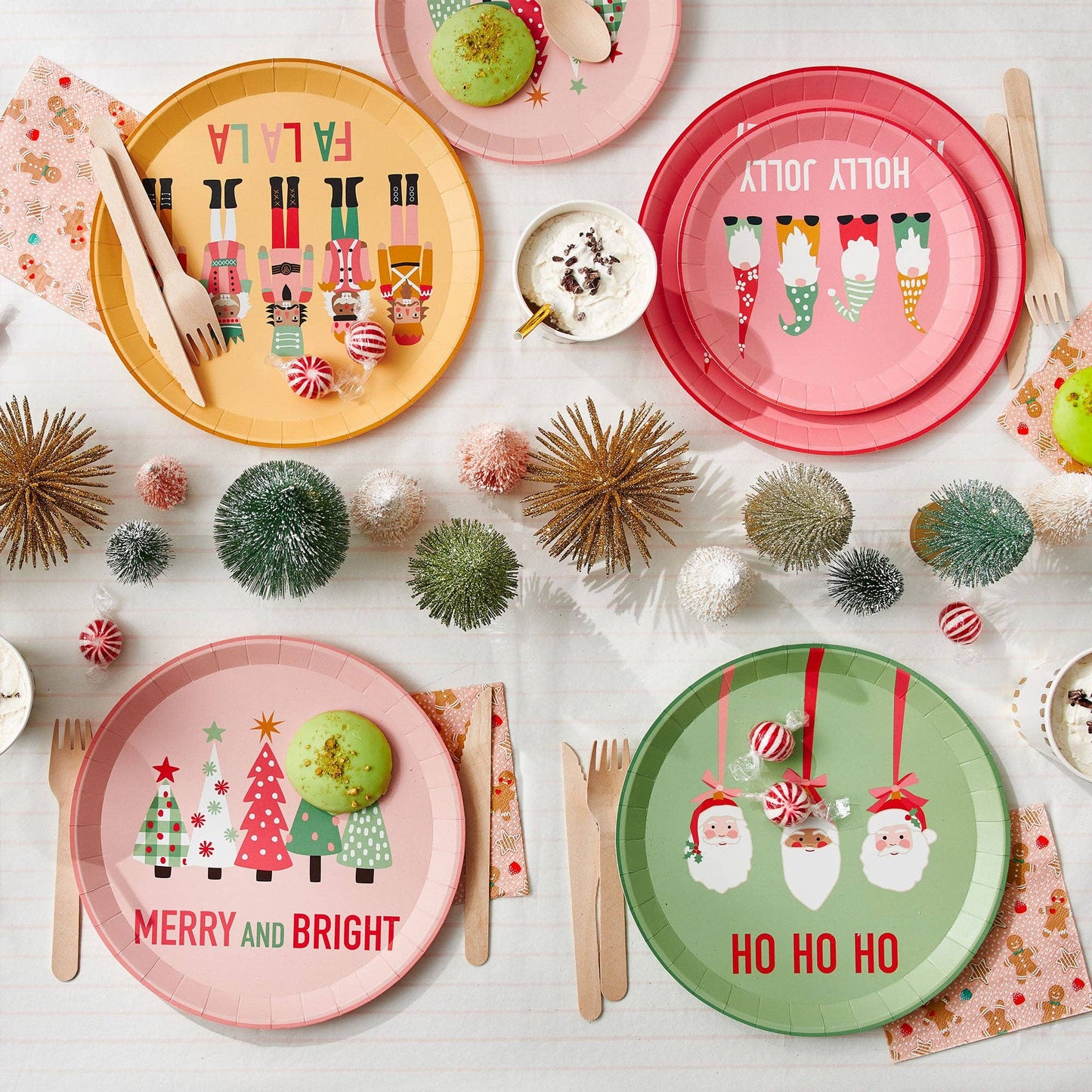 Christmas Characters Large Plates (10 Per Pack)