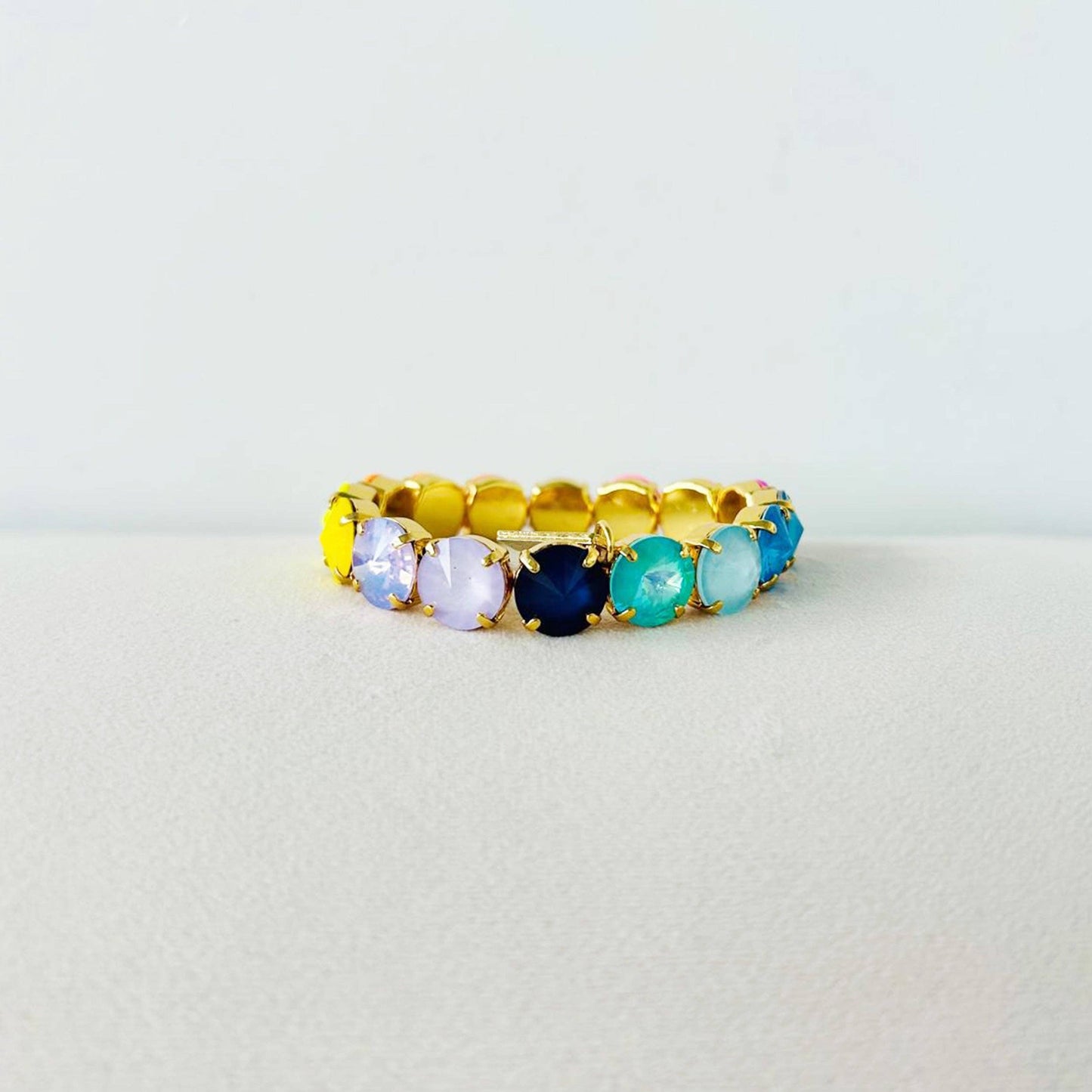 Croatia Stretch Bracelet in Mixes: Candy Crush / Medium