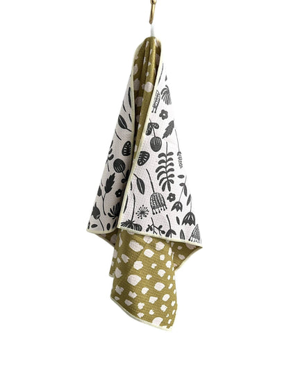 Vintage Highway: Reversible Hand Towel: Cream/Pea Green