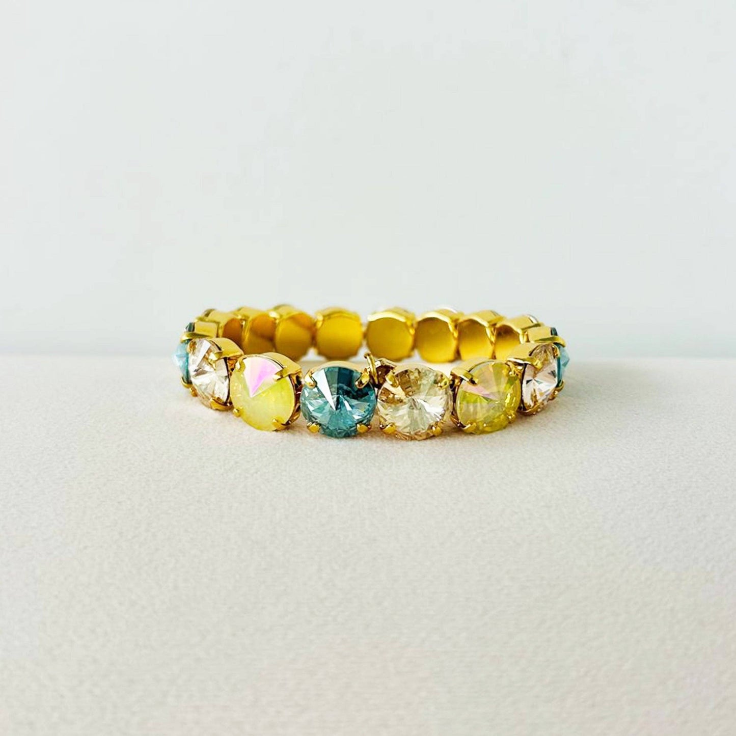 Croatia Stretch Bracelet in Mixes: Candy Crush / Medium
