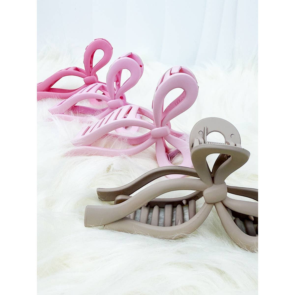 Assorted Pinks Bow Clip