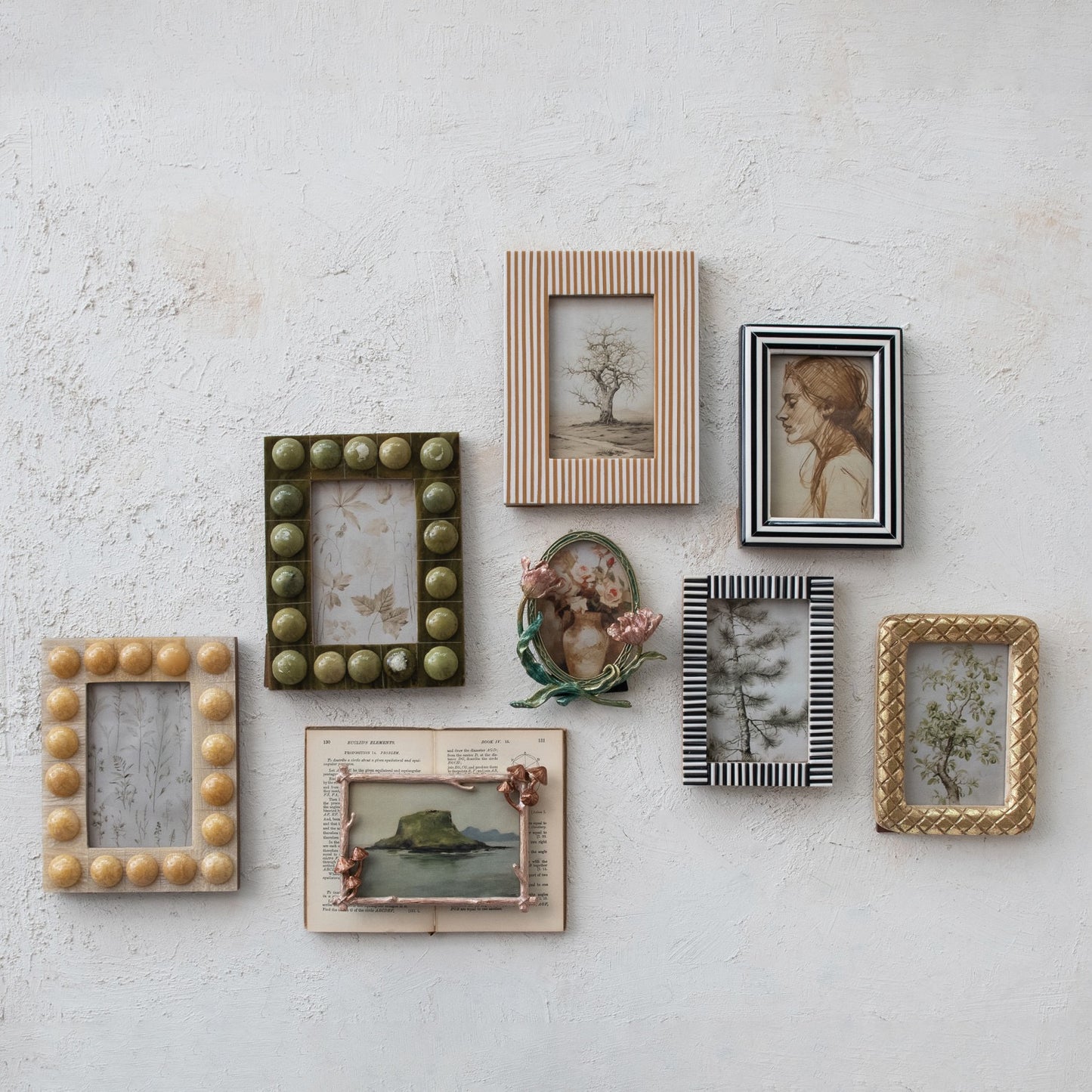 White & Caramel Resin Striped Photo Frame (Holds 4" x 6" Photo)