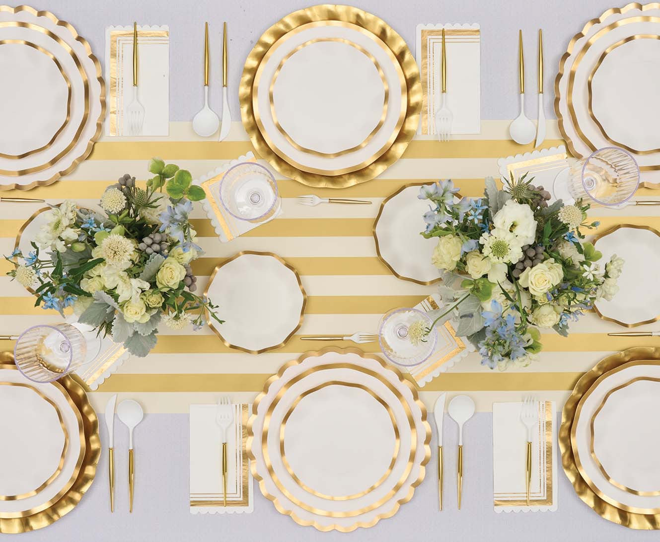 Gold + White Scalloped Dinner Napkins 20ct
