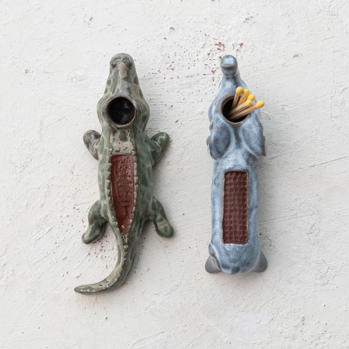 Alligator Stoneware Match Holder & Striker