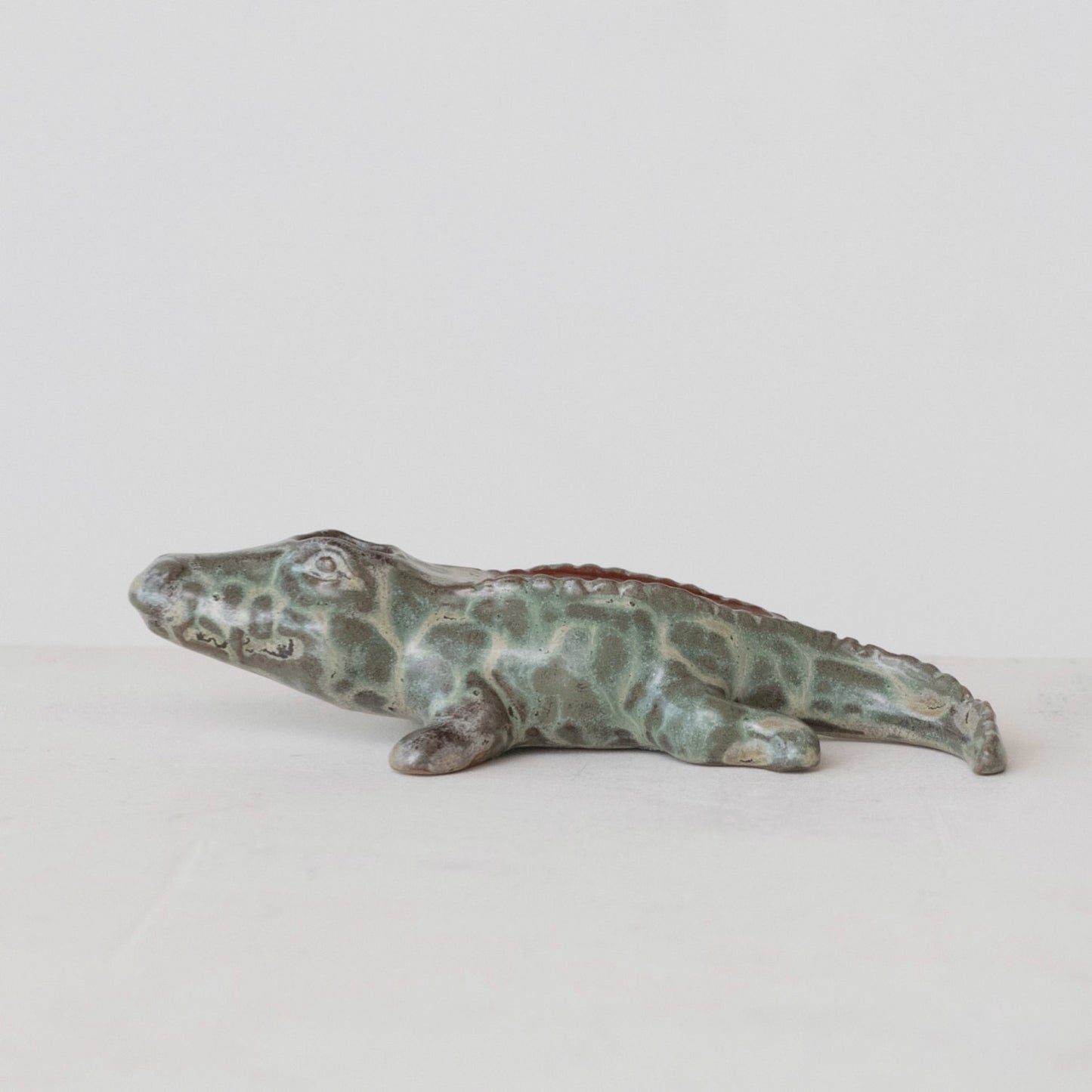 Alligator Stoneware Match Holder & Striker