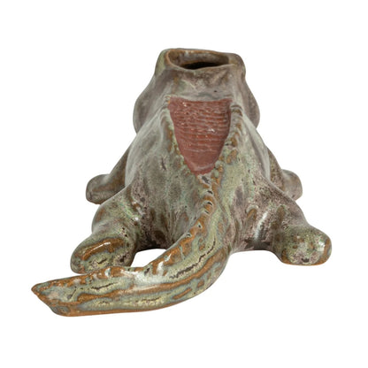 Alligator Stoneware Match Holder & Striker