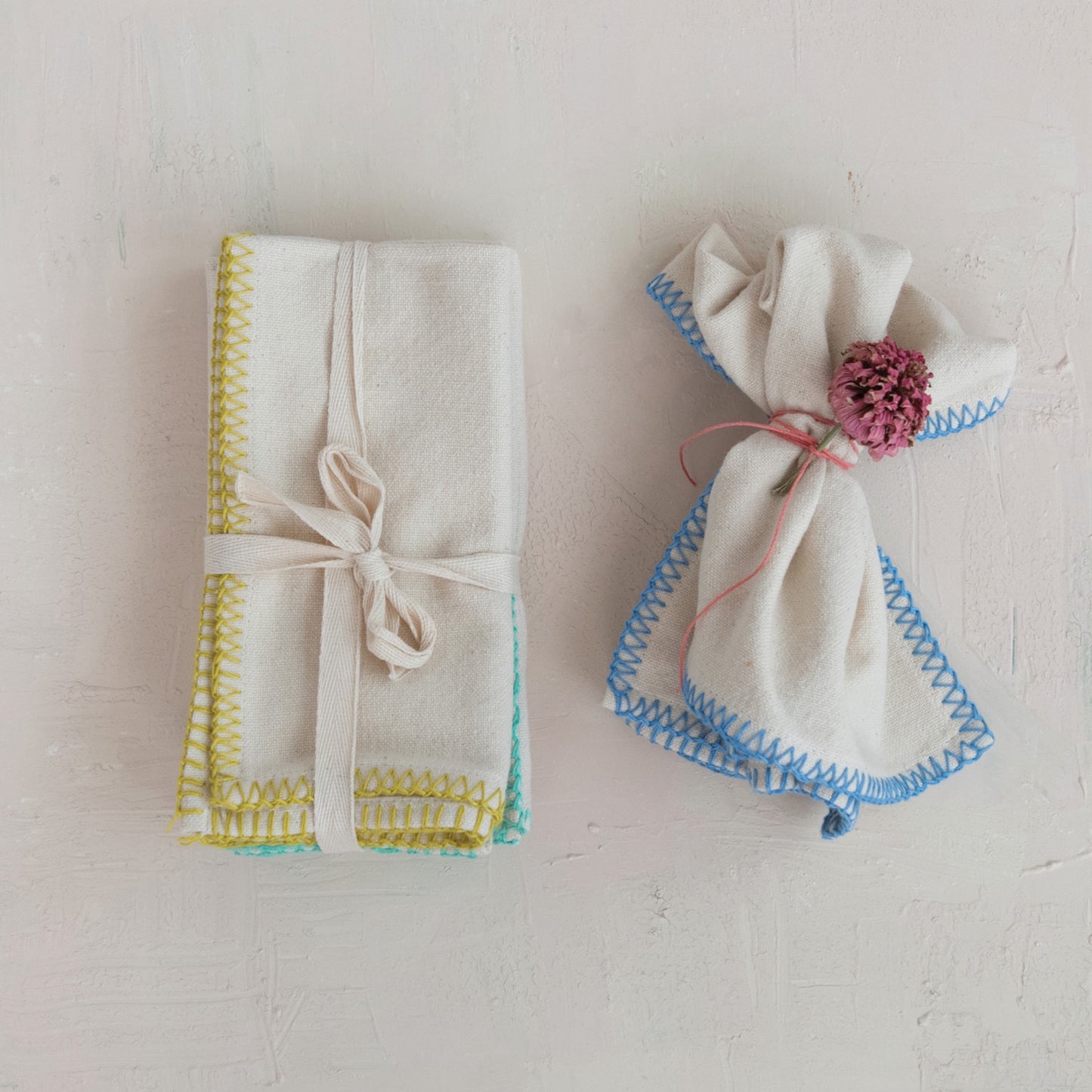 Cotton Napkin Set of 4 w/ Colored Edge Stitch