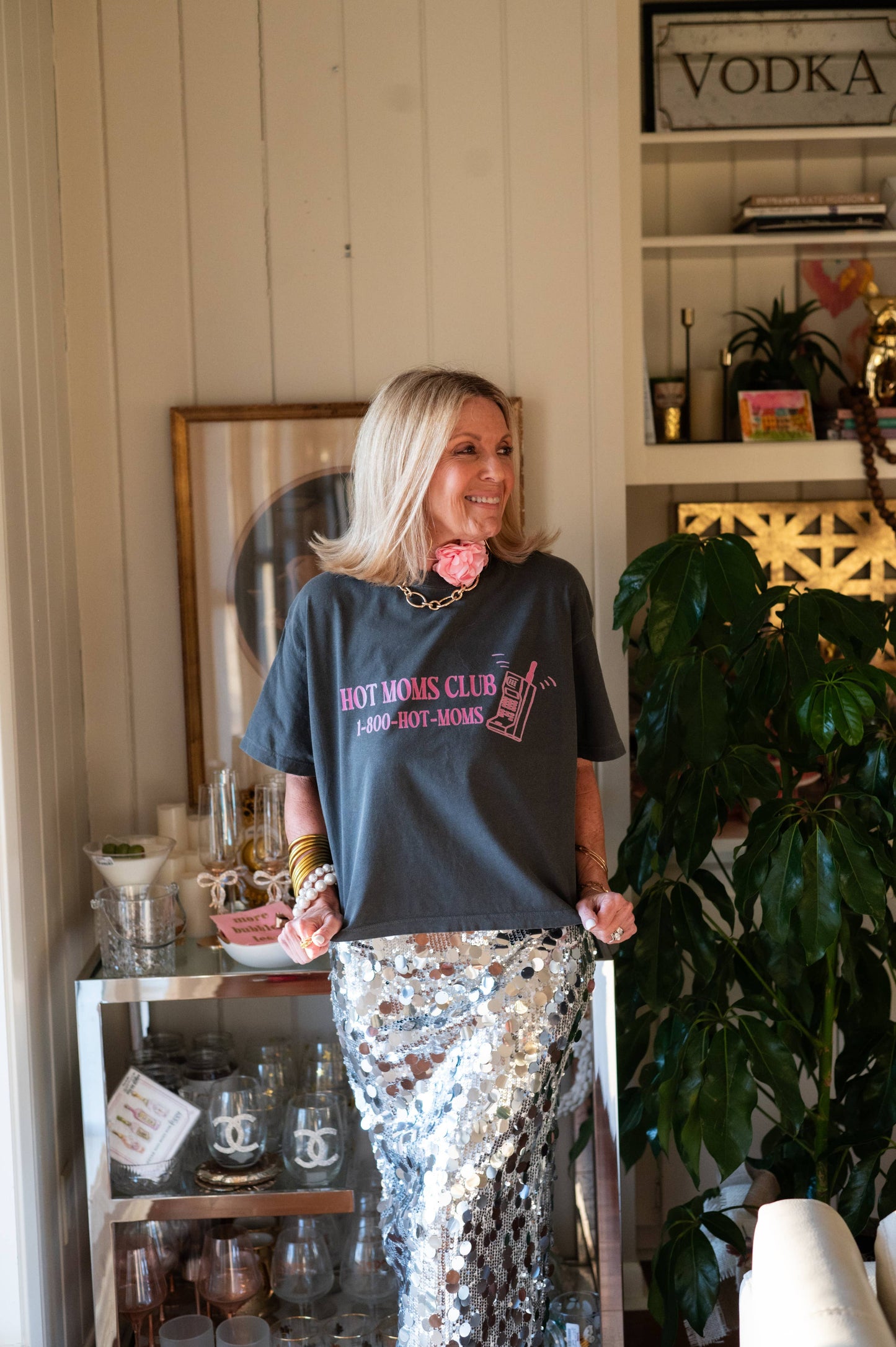 Hot Moms Club Cropped Tee